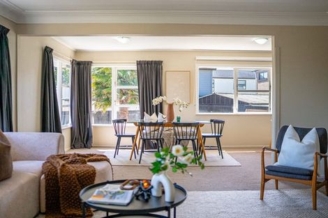 Photo of property in 24 Mackenzie Street, Te Atatu South, Auckland, 0610