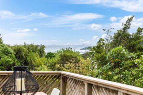 Photo of property in 12 Whiorau Grove, Lowry Bay, Lower Hutt, 5013