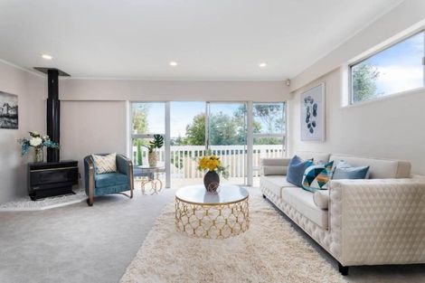Photo of property in 31 Weatherly Road, Torbay, Auckland, 0630