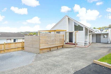 Photo of property in 1/21 Simon Ellice Drive, Bayview, Auckland, 0629
