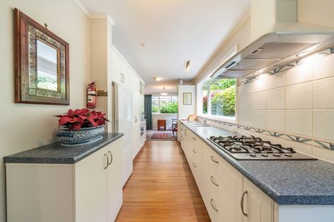 Photo of property in 39 Blue Mountains Road, Silverstream, Upper Hutt, 5019