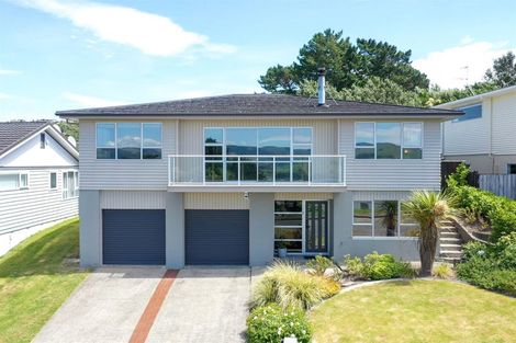 Photo of property in 116 Kahu Road, Paremata, Porirua, 5024