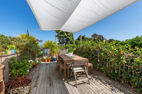 Photo of property in 145 Wellington Road, Paekakariki, 5034