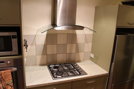 Photo of property in 6 Warren Street, Paparangi, Wellington, 6037