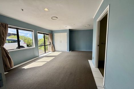 Photo of property in 112 Whangaparaoa Road, Red Beach, 0932