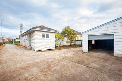 Photo of property in 15 Fifth Avenue, Enderley, Hamilton, 3214