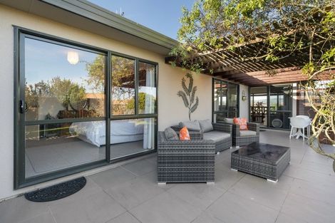 Photo of property in 98 Parnell Heights, Kelvin Grove, Palmerston North, 4414