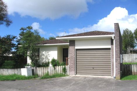 Photo of property in 20 Mayfair Place, Henderson, Auckland, 0614