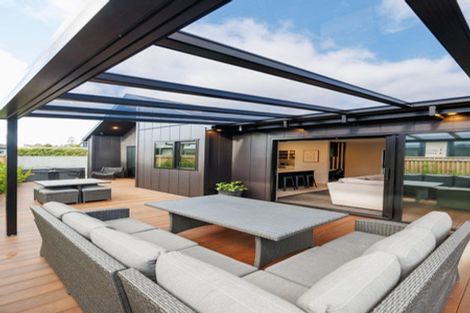 Photo of property in 58 Kanuka Drive, Hokowhitu, Palmerston North, 4410