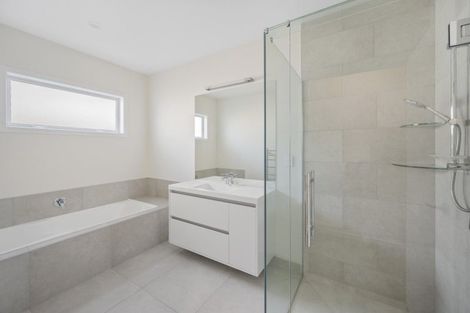 Photo of property in 4 Young Place, Taradale, Napier, 4112