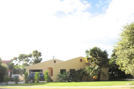 Photo of property in 75 Puketapu Road, Taradale, Napier, 4112