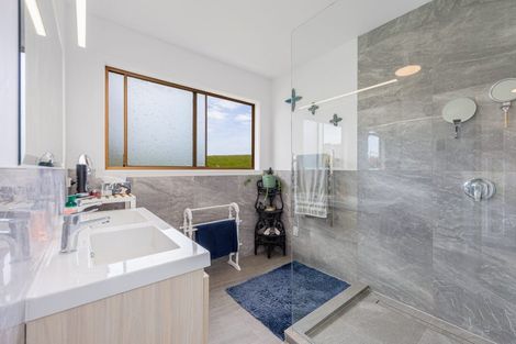 Photo of property in 3135 Kaipara Coast Highway, Glorit, Warkworth, 0984