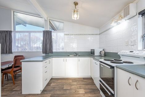 Photo of property in 4 John F Kennedy Drive, Milson, Palmerston North, 4414