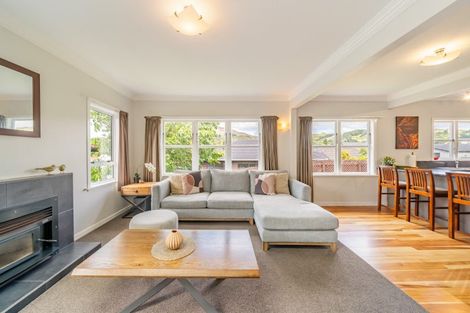 Photo of property in 342 Main Road, Tawa, Wellington, 5028