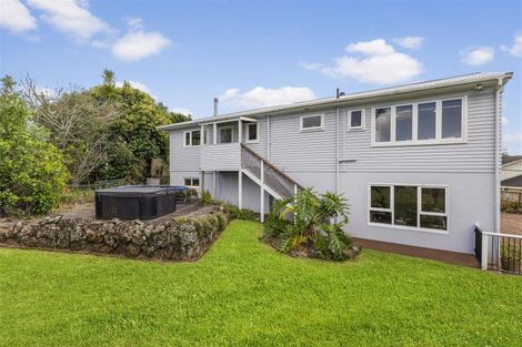 Photo of property in 76 Marine Parade, Mellons Bay, Auckland, 2014