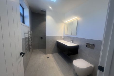 Photo of property in 4 Red Deer Rise, Kelvin Heights, Queenstown, 9300