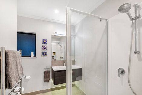 Photo of property in 1/56 Aberfeldy Avenue, Highland Park, Auckland, 2010