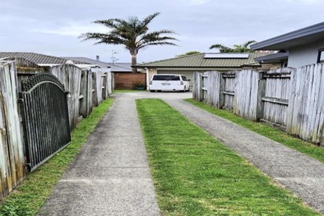 Photo of property in 32 Katerini Grove, Papamoa Beach, Papamoa, 3118