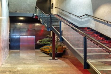 Photo of property in 177a High Street, Oxford, 7430