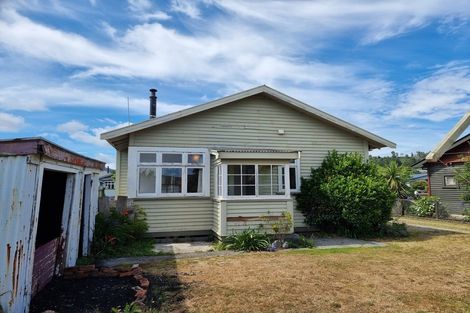 Photo of property in 52 Palmerston Street, Greymouth, 7805
