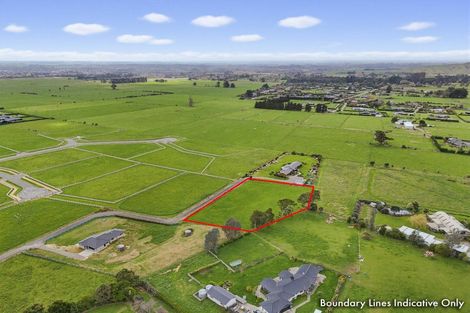 Photo of property in 425 Tararua Road, Levin, 5571