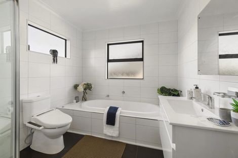 Photo of property in 61 Te Puia Drive, Aotea, Porirua, 5024