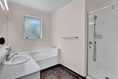 Photo of property in 14 Heaphy Road, Opunake, 4616