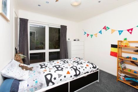 Photo of property in 2 Abbeygate Street, Birkdale, Auckland, 0626