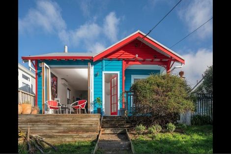 Photo of property in 28 View Road, Houghton Bay, Wellington, 6023