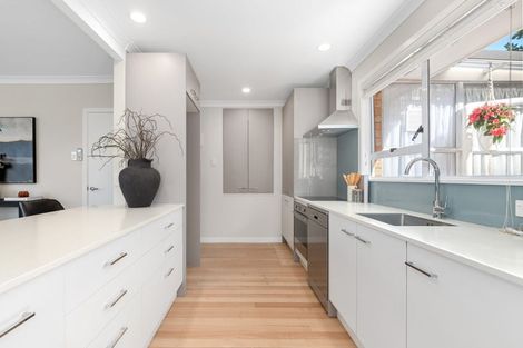 Photo of property in 24 Warwick Place, Brookfield, Tauranga, 3110