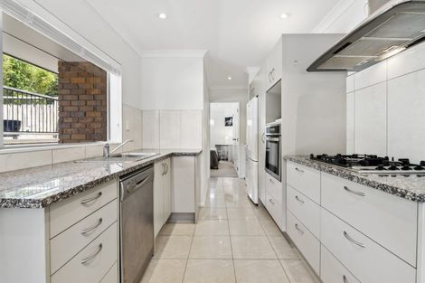 Photo of property in 232 Schnapper Rock Road, Schnapper Rock, Auckland, 0632