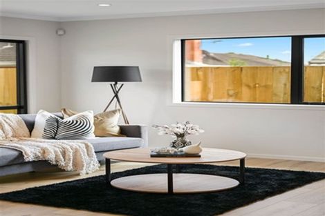 Photo of property in 1/48 Heath Street, Saint Andrews, Hamilton, 3200