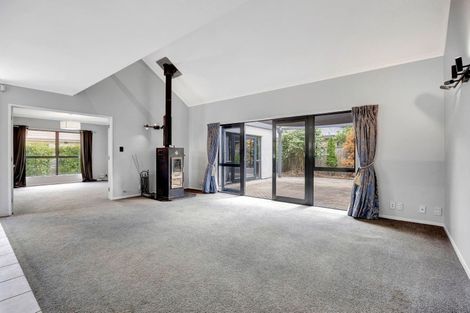 Photo of property in 25 Montrose Crescent, Huntington, Hamilton, 3210