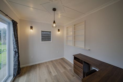 Photo of property in 40 Middle Road, Havelock North, 4130