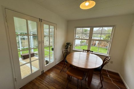 Photo of property in 17 Von Dadelszen Place, Havelock North, 4130