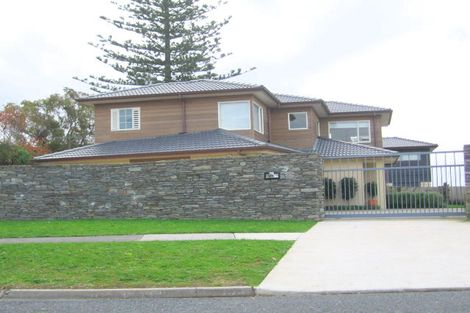 Photo of property in 2/35 Kowhai Road, Mairangi Bay, Auckland, 0630