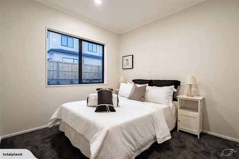 Photo of property in 27 Tir Conaill Avenue, Flat Bush, Auckland, 2019