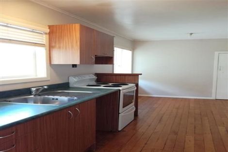 Photo of property in 1/10 Alma Street, Te Atatu South, Auckland, 0610