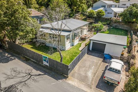 Photo of property in 32 Coote Road, Bluff Hill, Napier, 4110