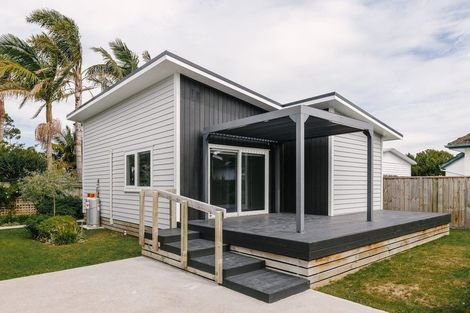 Photo of property in 8a Cuba Street, Takaro, Palmerston North, 4412