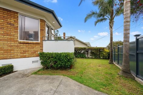 Photo of property in 61 Quadrant Road, Onehunga, Auckland, 1061