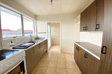 Photo of property in 2/26a Boundary Road, Clover Park, Auckland, 2019