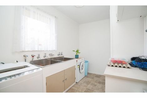 Photo of property in 160 Inglewood Road, Newfield, Invercargill, 9812