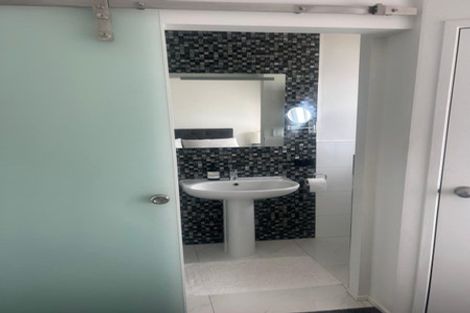 Photo of property in 3/62 Kitchener Road, Milford, Auckland, 0620