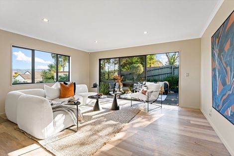 Photo of property in 18 Mckinley Road, Sunnyvale, Auckland, 0612