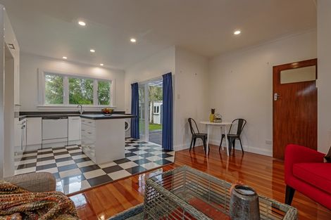 Photo of property in 28 Nikau Street, Takaro, Palmerston North, 4410