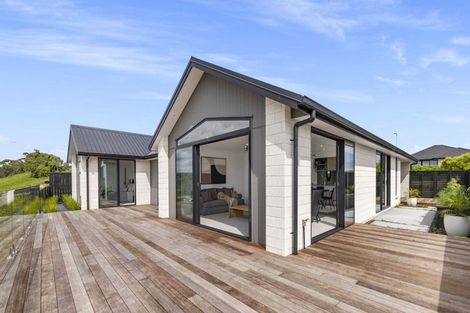 Photo of property in 9 Kahawai Place, Omokoroa, 3114