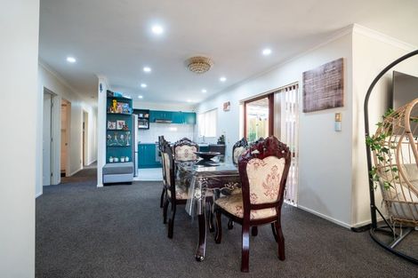 Photo of property in 63 Castlefinn Drive, Weymouth, Auckland, 2103