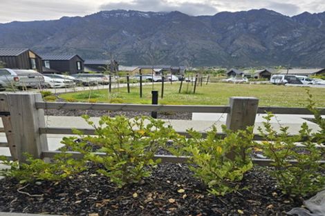 Photo of property in 12 Mcgibbon Lane, Jacks Point, 9371