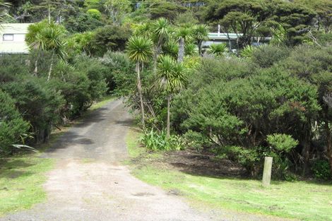 Photo of property in 125 Seaview Road, Piha, 0772
